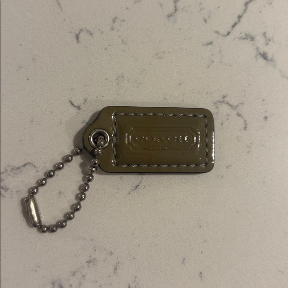 Coach Green Patent Leather Hang Tag - Picture 1 of 2